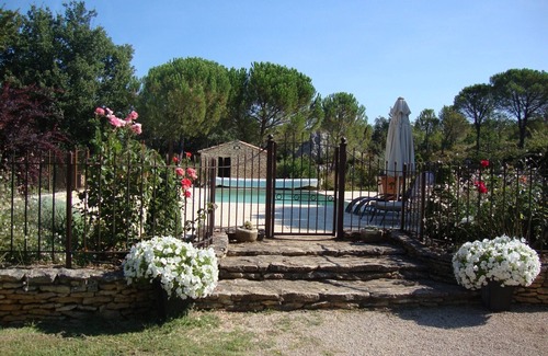 Bonnieux House | Bonnieux, Heart of the Luberon, House With Swimming-pool in the Center of a Landscaped Gardens