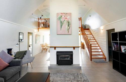 Dunsborough House | Boodalang House - access to golf course with views