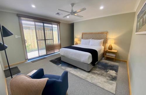 Dunsborough House | Boodalang House - access to golf course with views