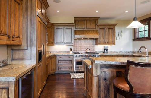 North Park City Cottage | Book a Winter Getaway Today! Silver Star #14 - Ski Cottage! Private Hot Tub! 5 Minutes to Main St!