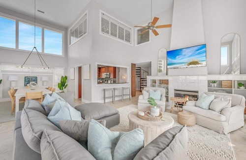 Gulf Pines House | Book Now for Fall Getaways! Gulf View! Steps from the Sand! 3 Adult Bikes!