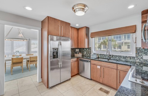 Gulf Pines House | Book Now for Fall Getaways! Gulf View! Steps from the Sand! 3 Adult Bikes!