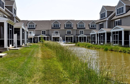 Rehoboth Beach House | *BOOK NOW - PRICE LOWERED FOR 2025!* Wonderfully Appointed Townhome Minutes From Both Historic Lewes and Rehoboth Beach