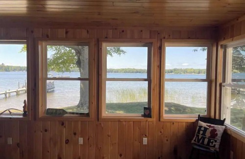 Le Roy Cottage | Book your vacation getaway!
