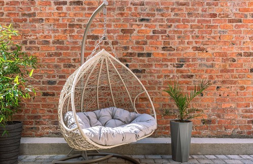 Bootham Apartment | Bootham Row Hideaway - a couples retreat that sleeps 2 guests in 1 studio