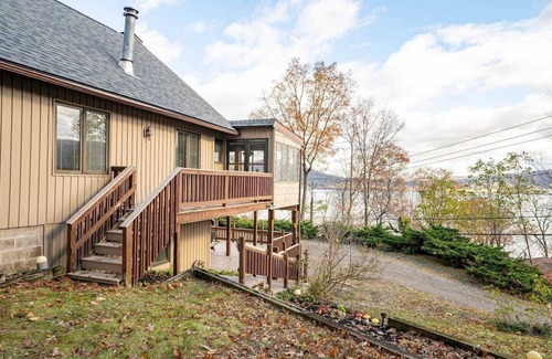Naples House | Bopple Hill Lodge - Modern Cabin with Lake View