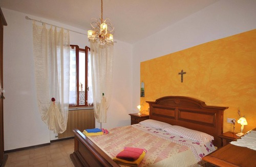 Guistrigona House | borgo la niche (entire structure)
