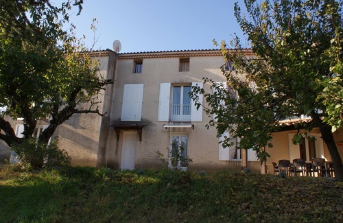 Pierrevert House | Bottom of the villa RESPLENDIN