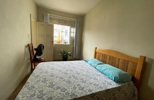 Nazare House | bougainville da poeira