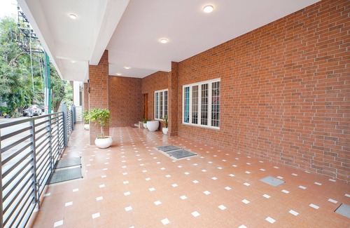 Kalyan Nagar Apartment | Bougainvillea Suites 2 - Charming 2-bedroom apartment in gorgeous Bengaluru