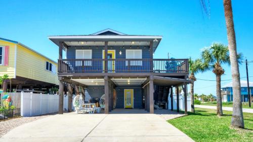 Leeward Sands House | Boujee Pelican by AvantStay PoolGame RoomViews