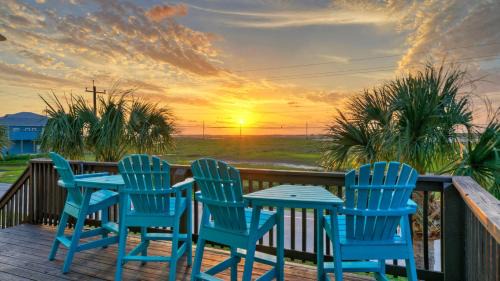 Leeward Sands House | Boujee Pelican by AvantStay PoolGame RoomViews