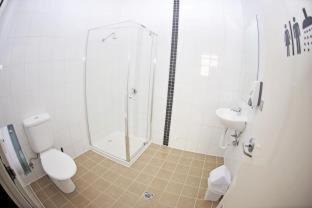 Melbourne Central Business District Hotel | Bounce Melbourne - formerly Roamer