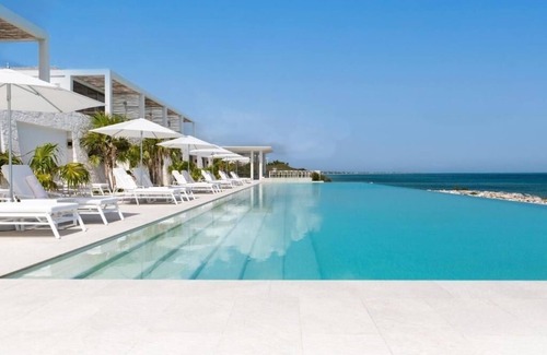 Providenciales Hotel | Boutique Villa w/Stunning Coastal Views Minutes from the Beach