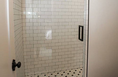Jacksonville Hotel | Boutique 1 BR King Guest Room in historic Jacksonville, OR. Features a plush King bed, Nespresso machine, and charming Inn details. Perfect for a comfortable, walkable downtown escape.