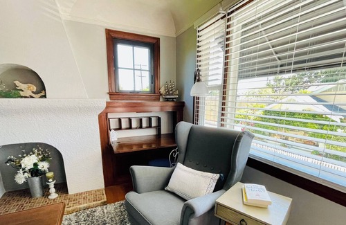 Belmont Heights Apartment | Boutique Beach Apartment