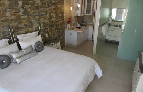 Benalmadena Bed & Breakfast | Boutique Bed & Breakfast Suite with Pool,Garden,Sunroom w/Panoramic Sea Views