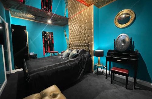 Brighton Apartment | Boutique Dungeon