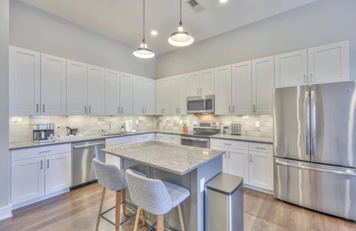 12 South Condo | Boutique One Bedroom Condo in Dynamic 12 South #202