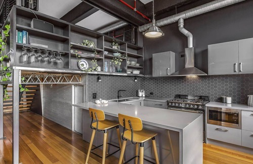Fitzroy Apartment | BOUTIQUE STAYS - Loft on Rose