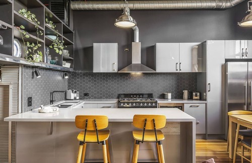Fitzroy Apartment | BOUTIQUE STAYS - Loft on Rose