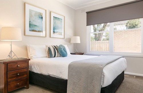 Sandringham House | BOUTIQUE STAYS - Sandy Breeze 1