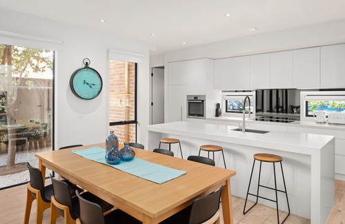 Murrumbeena House | BOUTIQUE STAYS - Sunnyside