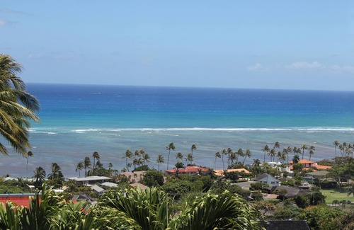 Waialae Iki Ridge Apartment | Boutique-style 1 BR 1 BA with ocean views