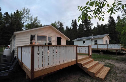 Sioux Narrows Nestor Falls Cabin | Bowerbird Beach Camp Cabin #3