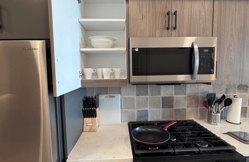 Midway District Apartment | Bowen: Cozy 1-Bedroom w/AC & Gym in Prime Point Loma, San Diego