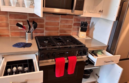 Midway District Apartment | Bowen: Cozy 1-Bedroom w/AC & Gym in Fantastic Point Loma, San Diego