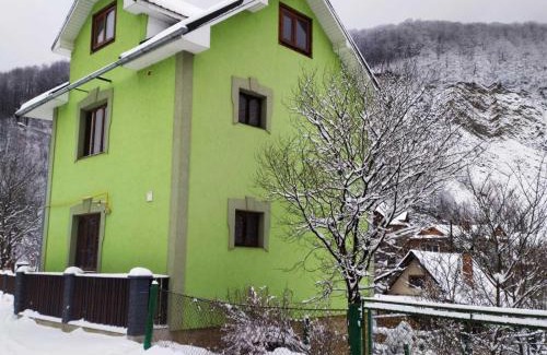 Yaremche House | Boykivska Familiya