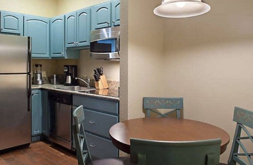 Boyne Falls Villa | Boyne Mtn 1BR Prime Location, laundry, fireplace, kitchen, sleeps 4