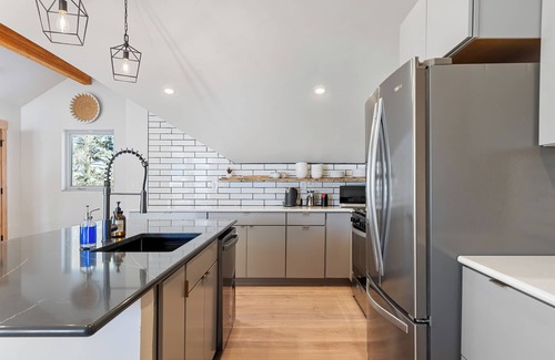 Bozeman Apartment | Bozeman - Gateway Chalet - Oh the Views!