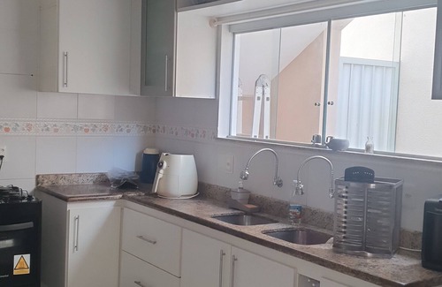 Vilas do Atlantico House | Cozy House in Vilas do Atlântico (8 min walk to the beach)