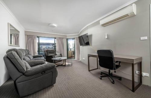 Braddon Apartment | Braddon Bliss - Sleek Apartment Near Attractions