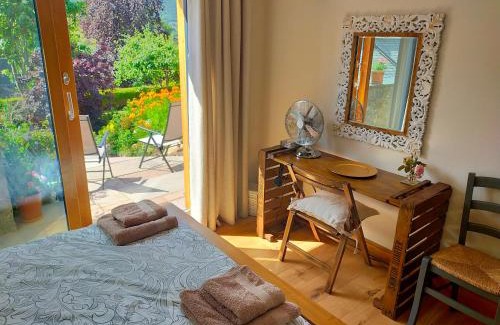Pitlochry House | Braeside Cottage - Adorable 2 Bedroom Eco-Friendly Character Cottage