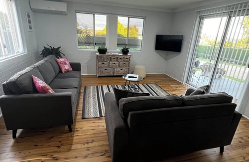 Inverell Apartment | "Braeview" - Cosy, Clean and Quiet