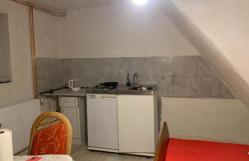 Erkeln Apartment | Brakel Monteue- Ferin Zimmer 1