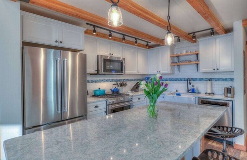 Eastsound Cottage | Bramble Seaview Cottage (Entire Property) with Sparkly Water View in Eastsound