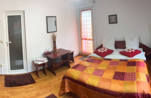 Moieciu Hotel | Bran Moieciu Escape by BuySellRent