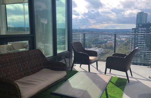 Burnaby Apartment | BRAND NEW 2-bed apartment with view, gym, yoga room, and AC in central Burnaby