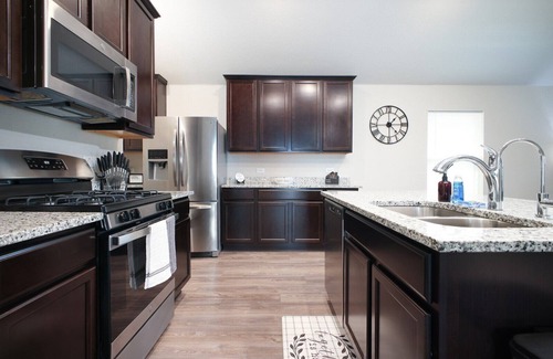 San Antonio House | Brand-New 3BR Brooks Furnished Extended Stay Private Yard Wi-Fi W/D SA
