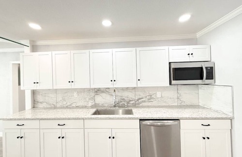 Fort Walton Beach Villa | Brand New 5-Bedroom Beach Villa -1 Minute to Beach
