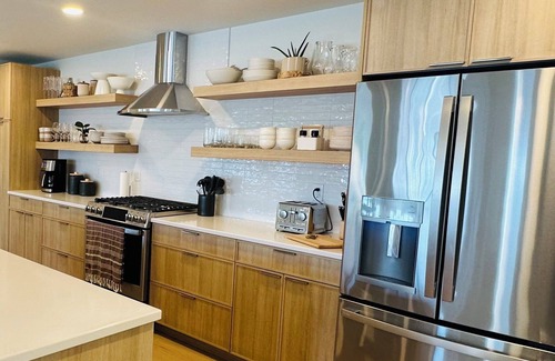 Surf City House | Brand new! Beautiful new home ocean block in the heart of Surf City.
