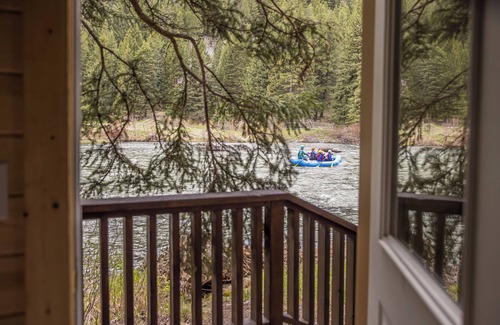 Gallatin Gateway Cabin | Brand new cabin on Gallatin River w/access to fly fishing