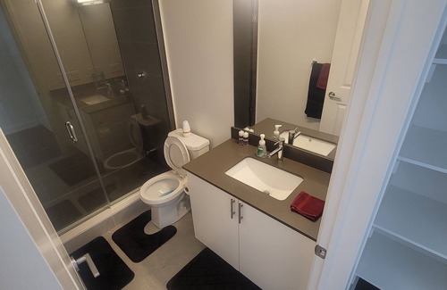 Markham Condo | BRAND NEW CONDO /Ft Great Amenities. Comfortable & Cozy!