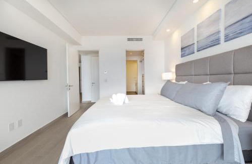 Puerto Penasco Apartment | Brand New Contemporary 2 BD Oceanfront Condo at Encantame Towers Verano E302