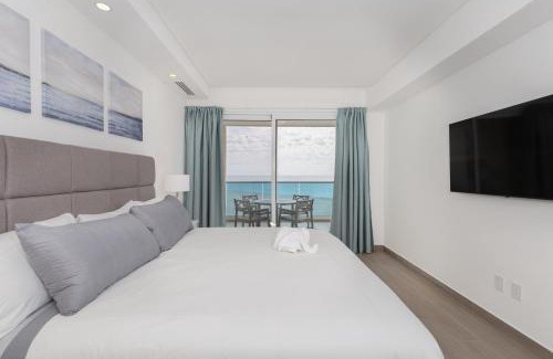 Puerto Penasco Apartment | Brand New Contemporary 2 BD Oceanfront Condo at Encantame Towers Verano E302