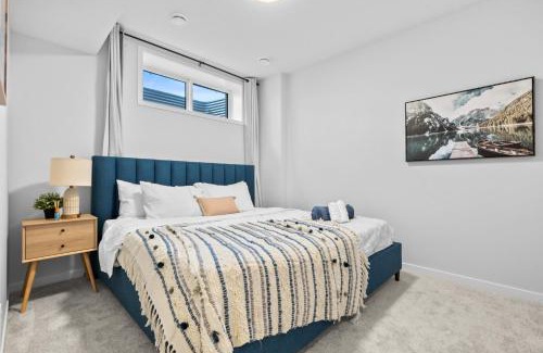 Keith House | Brand New Cozy2BR Suite Nr Calgary DT Banff Sleep4